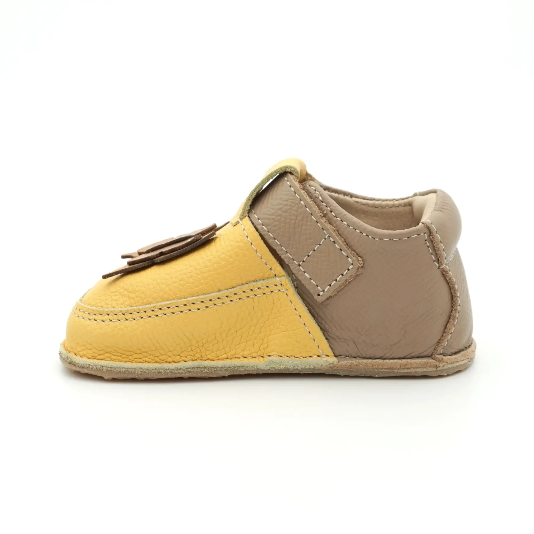 Papucei primii pasi fete, barefoot, piele naturala, talpa flexibila, galben, fluturas Papucei primii pasi fete, barefoot, piele naturala, talpa flexibila, galben, fluturas