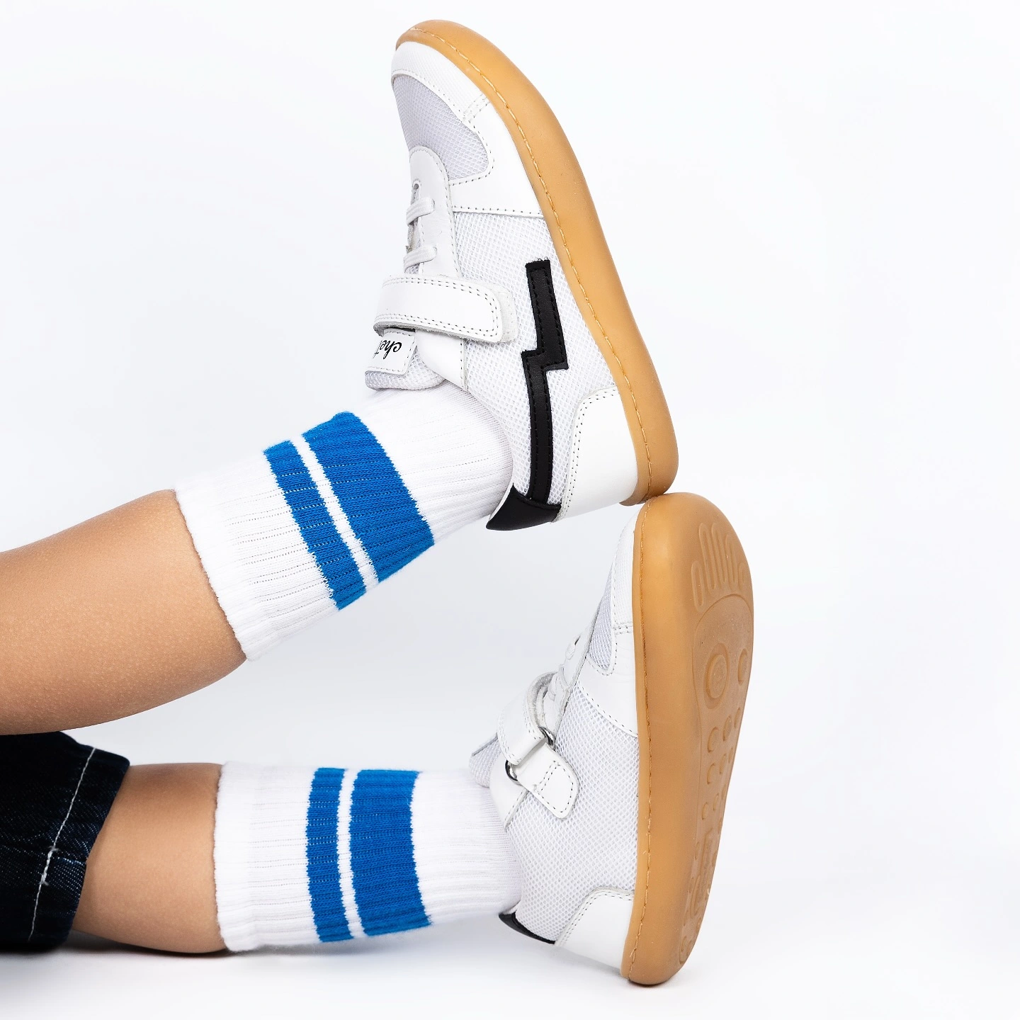 Adidasi baieti barefoot copii si bebelusi, papucei primii pasi bebelusi, piele naturala, talpa flexibila, incaltaminte copii, Chetto, alb verde Adidasi baieti barefoot copii si bebelusi, papucei primii pasi bebelusi, piele naturala, talpa flexibila, incaltaminte copii, Chetto, alb negru