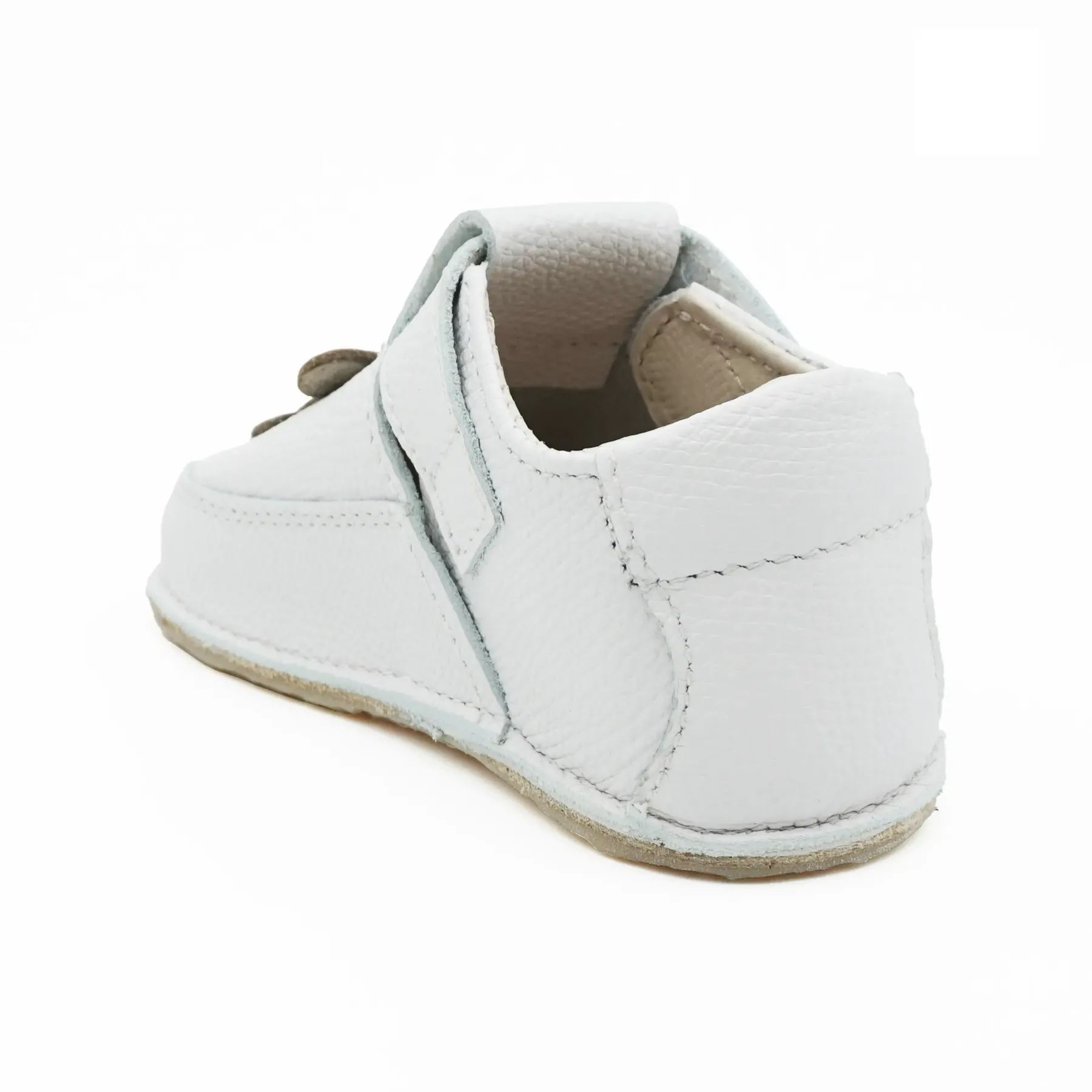 Pantofi primii pasi bebelusi fete baieti, barefoot, piele naturala, talpa flexibila, inchidere velcro, alb uruslet Baloo Pantofi primii pasi bebelusi fete baieti, barefoot, piele naturala, talpa flexibila, inchidere velcro, alb uruslet Baloo