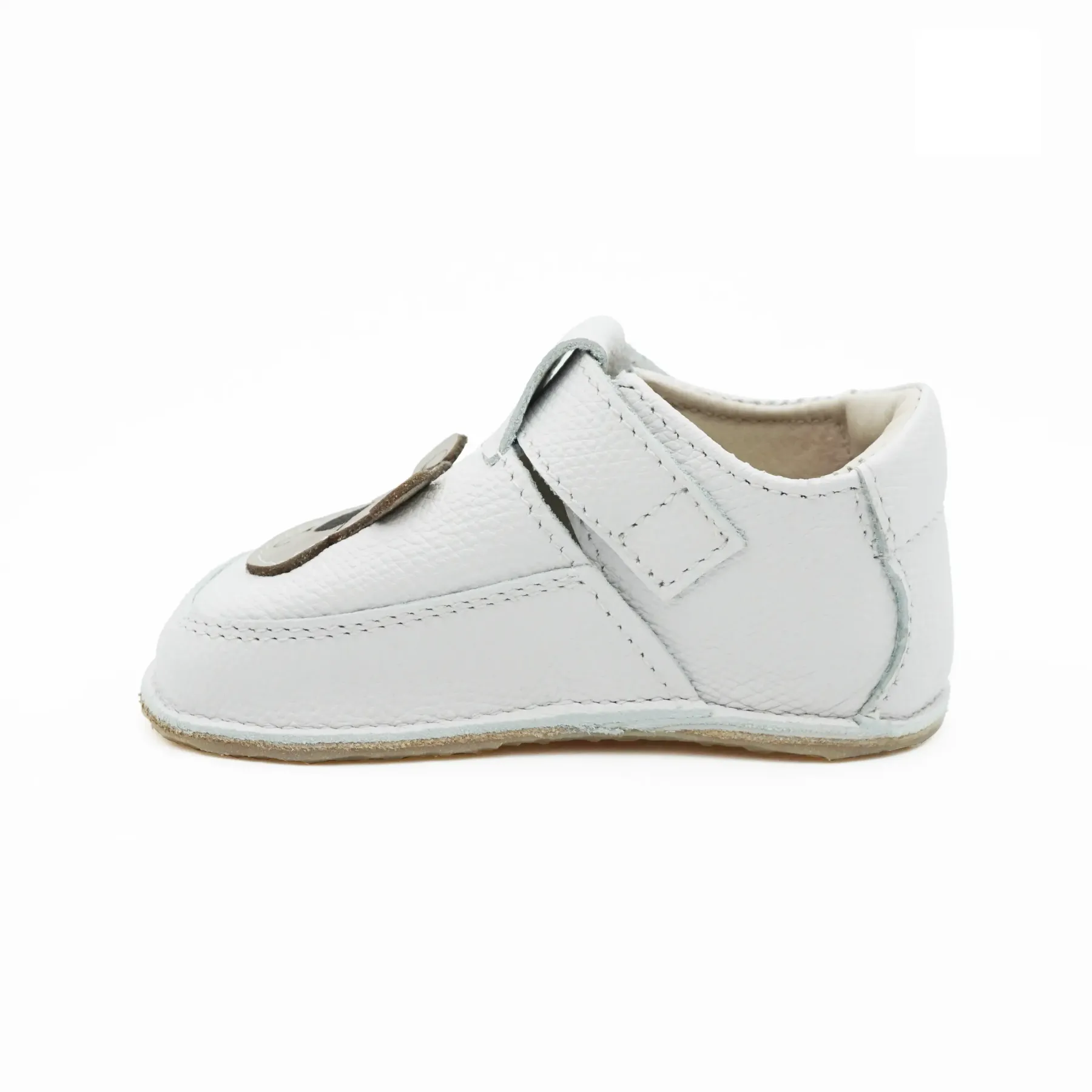 Pantofi primii pasi bebelusi fete baieti, barefoot, piele naturala, talpa flexibila, inchidere velcro, alb uruslet Baloo Pantofi primii pasi bebelusi fete baieti, barefoot, piele naturala, talpa flexibila, inchidere velcro, alb uruslet Baloo