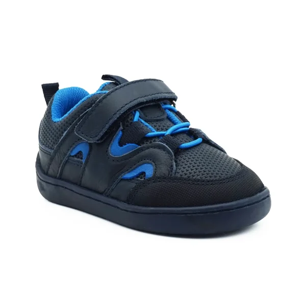 Pantofi primii pasi barefoot, baieti, piele naturala perforata, talpa flexibila, varf lat, inchidere velcro si sireturi elastice, albastru inchis Pantofi primii pasi barefoot, pantofi copii baieti, piele naturala perforata, talpa flexibila, varf lat, inchidere velcro si sireturi elastice, albastru inchis